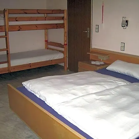 Otel Rotes Ross