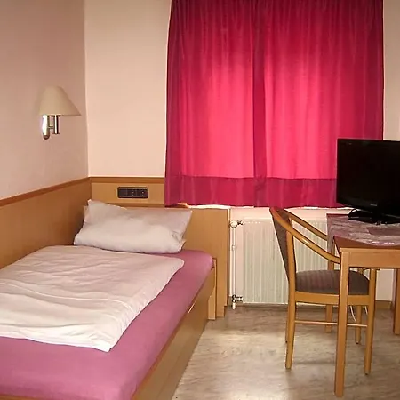 Rotes Ross Otel