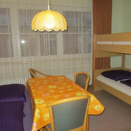 Otel Rotes Ross